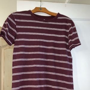 Men’s American Eagle Maroon shirt